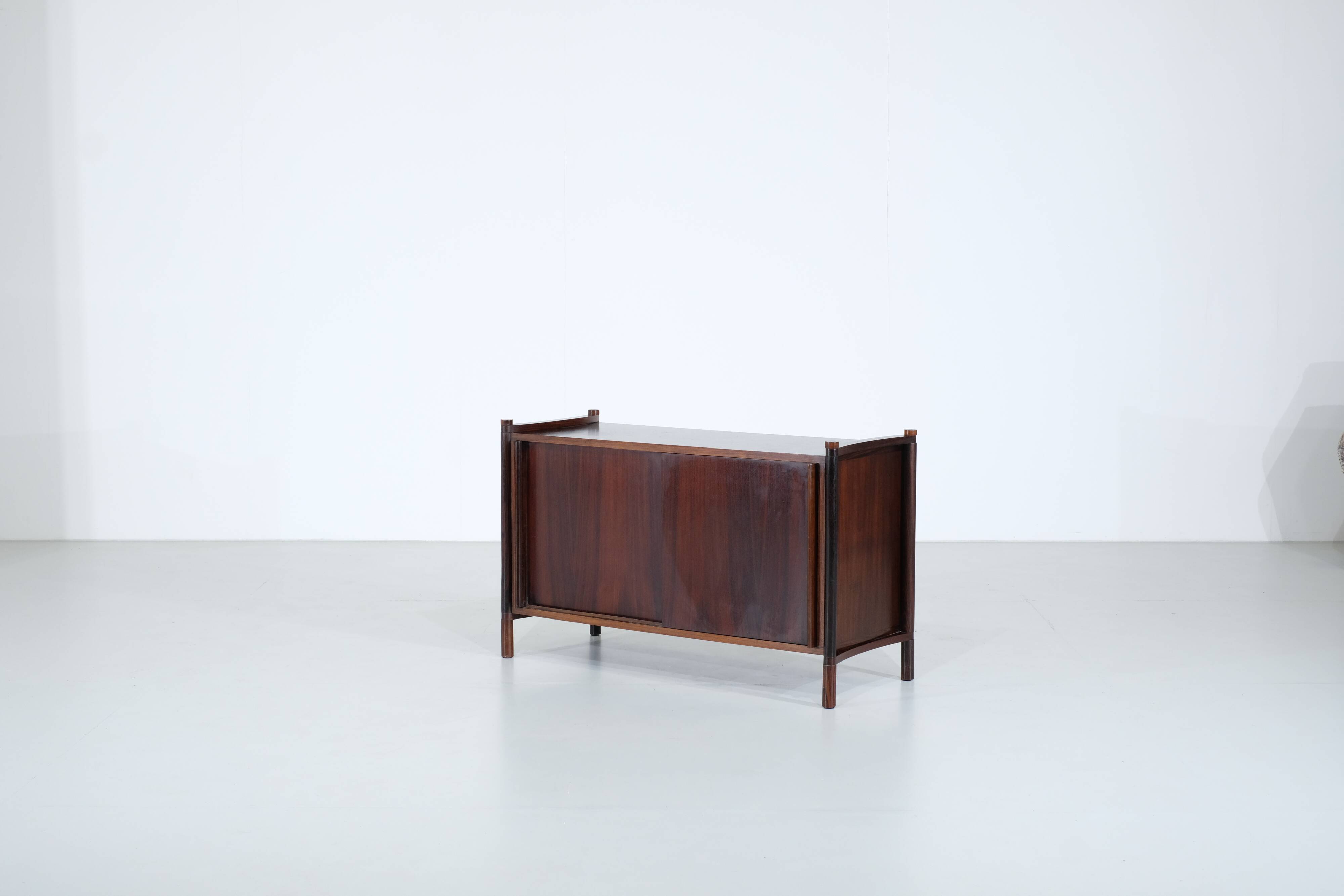 Small Archimede sideboard by Hizori Fukuoh for Gavina – 1961s