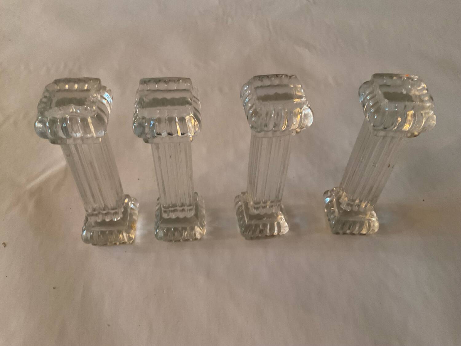 Vintage pressed glass knife rests – set of 4 – art deco style