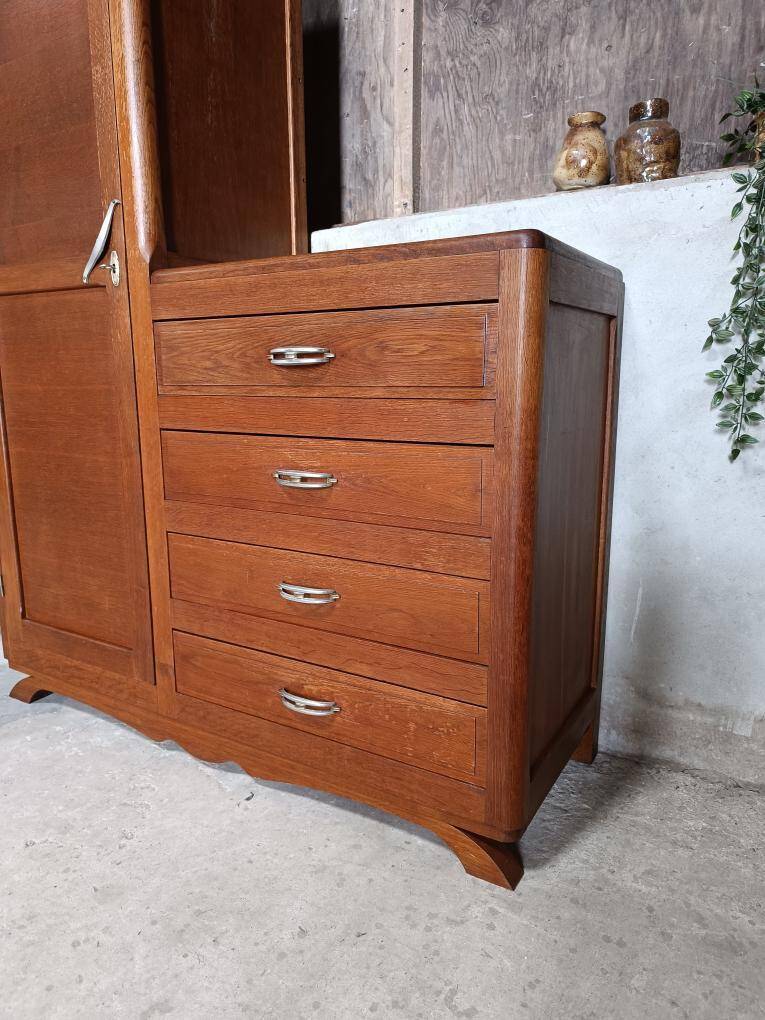 Armoire asymétrique