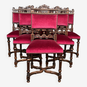 Ensemble de six chaises de style Renaissance.