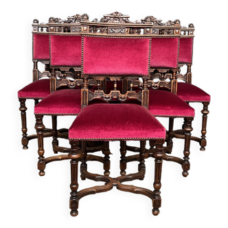 Ensemble de six chaises de style Renaissance.