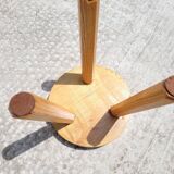 Low tripod ash stool