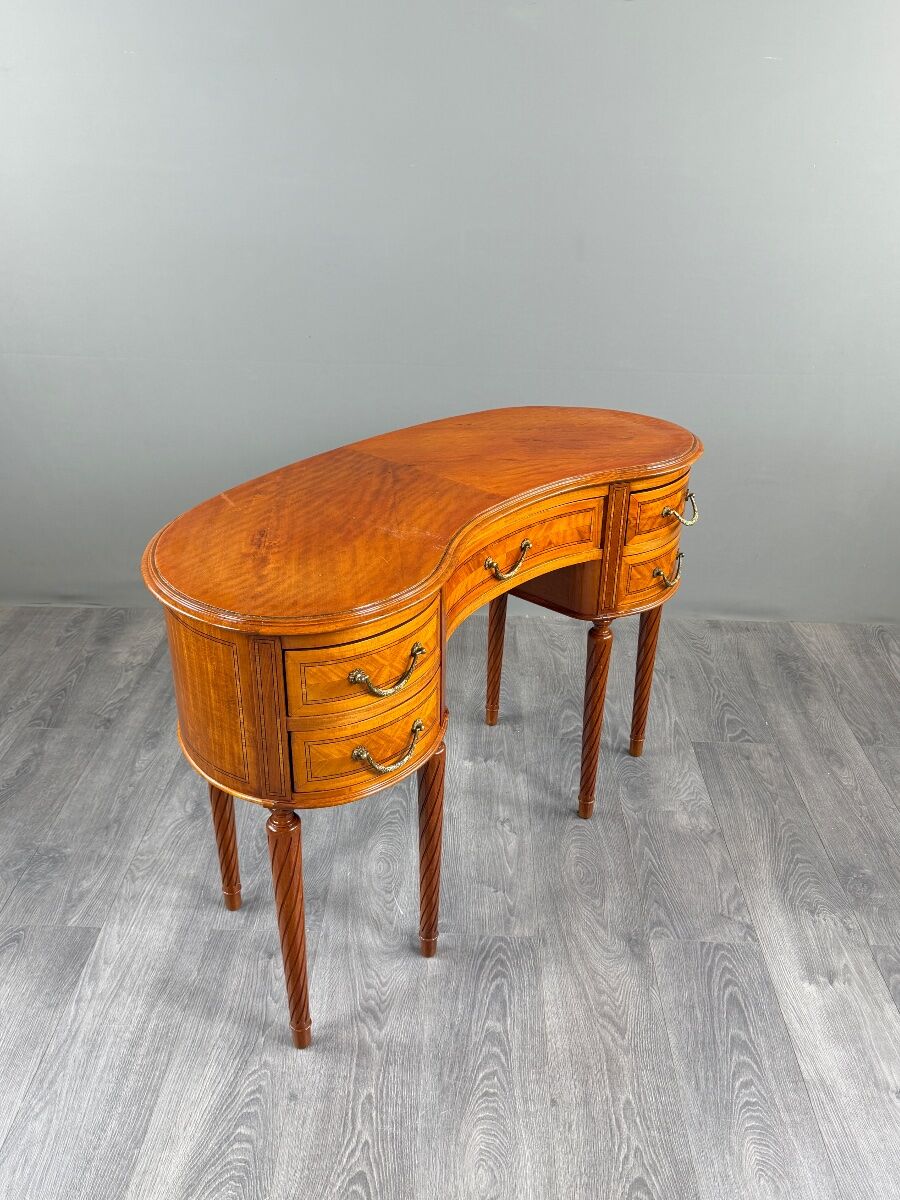 Bureau de dame de style Louis XVI, XIXe siècle