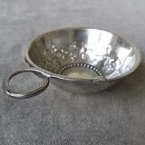 Tastevin in solid silver decorated with a snake and bunches of grapes