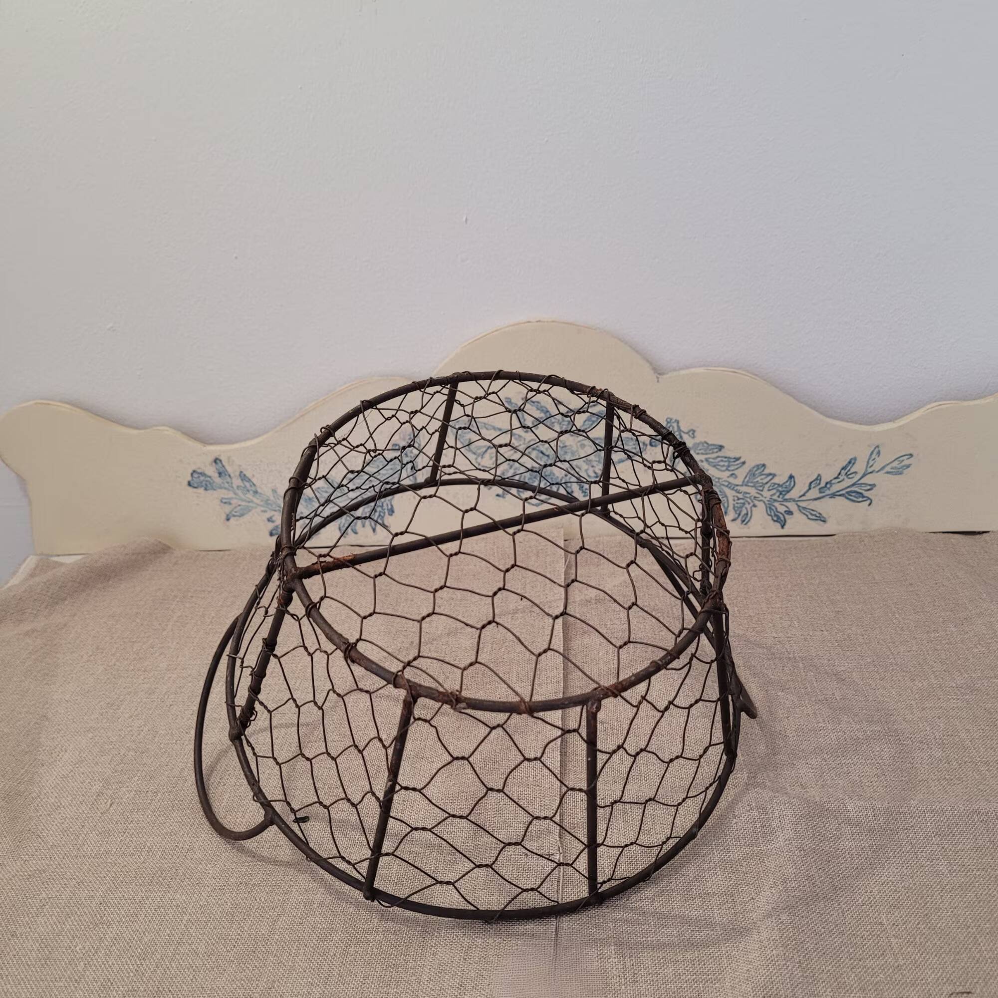 Vintage black wire basket – kitchen storage or wall decor