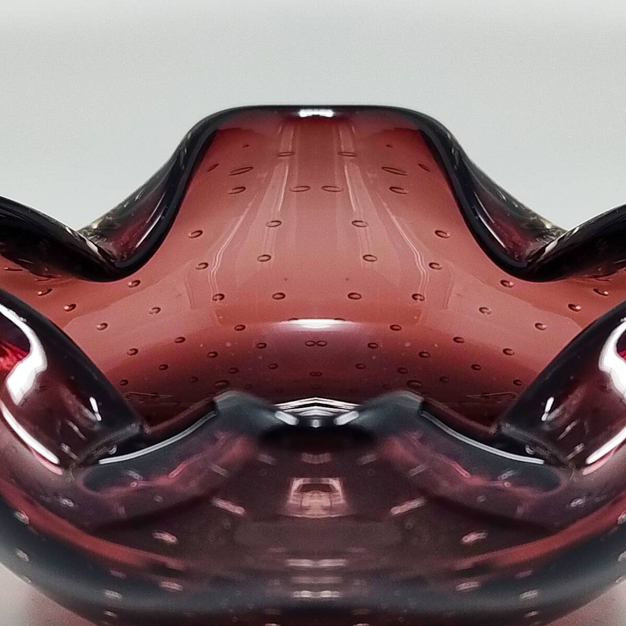 1960s Gorgeous Ashtray or Catchall by Flavio Poli for Seguso. Made in Italy