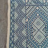 Blue and white Berber carpet wool 120 x 68 cm