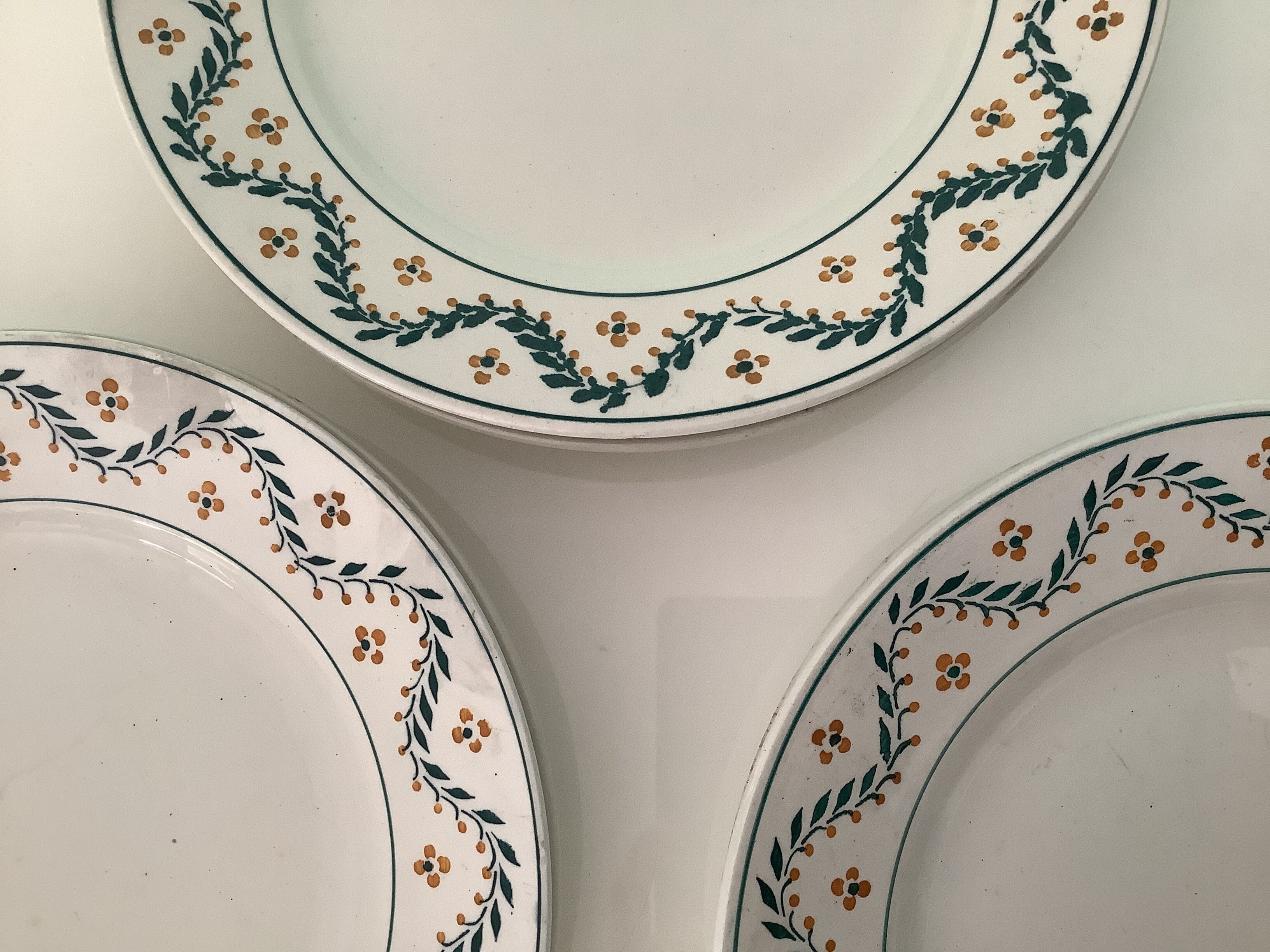 Lunéville set of 6 plates of antique white porcelain tableware with floral decoration