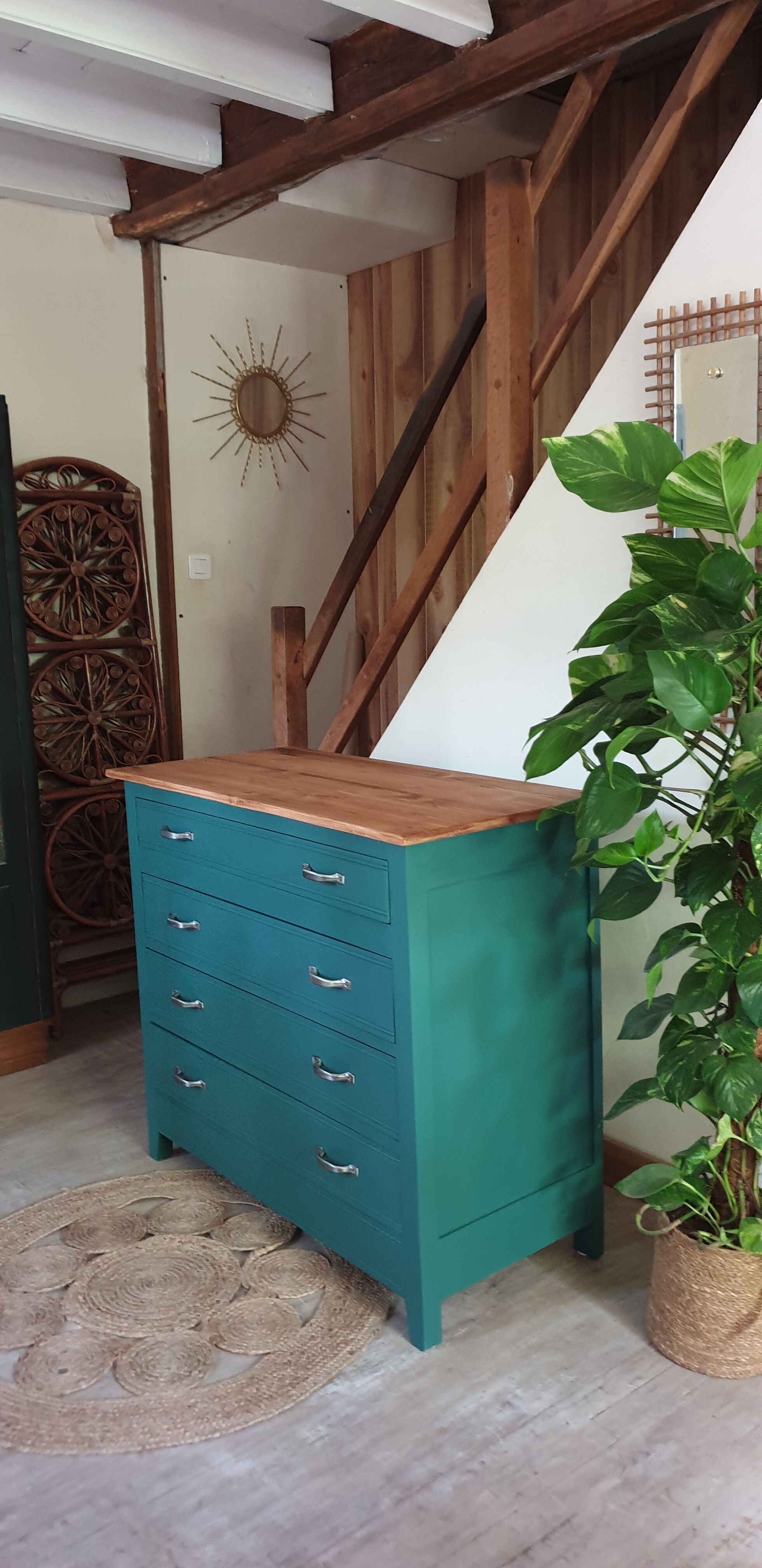 Solid wood chest of drawers