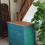 Solid wood chest of drawers