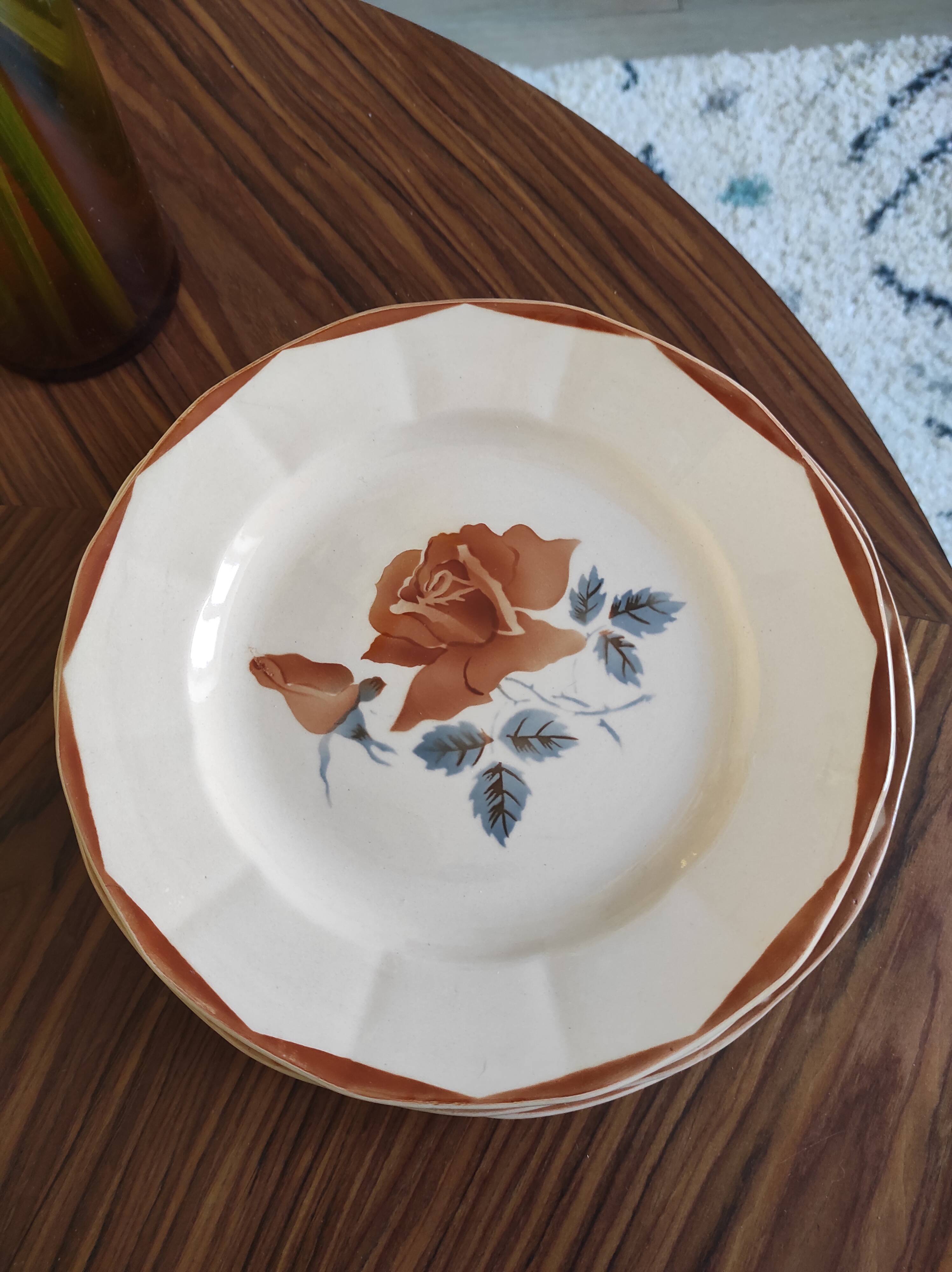 Lot of 6 plates for dessert