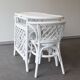Ensemble table et chaises en rotin blanc