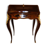 Small secret office in China's lask