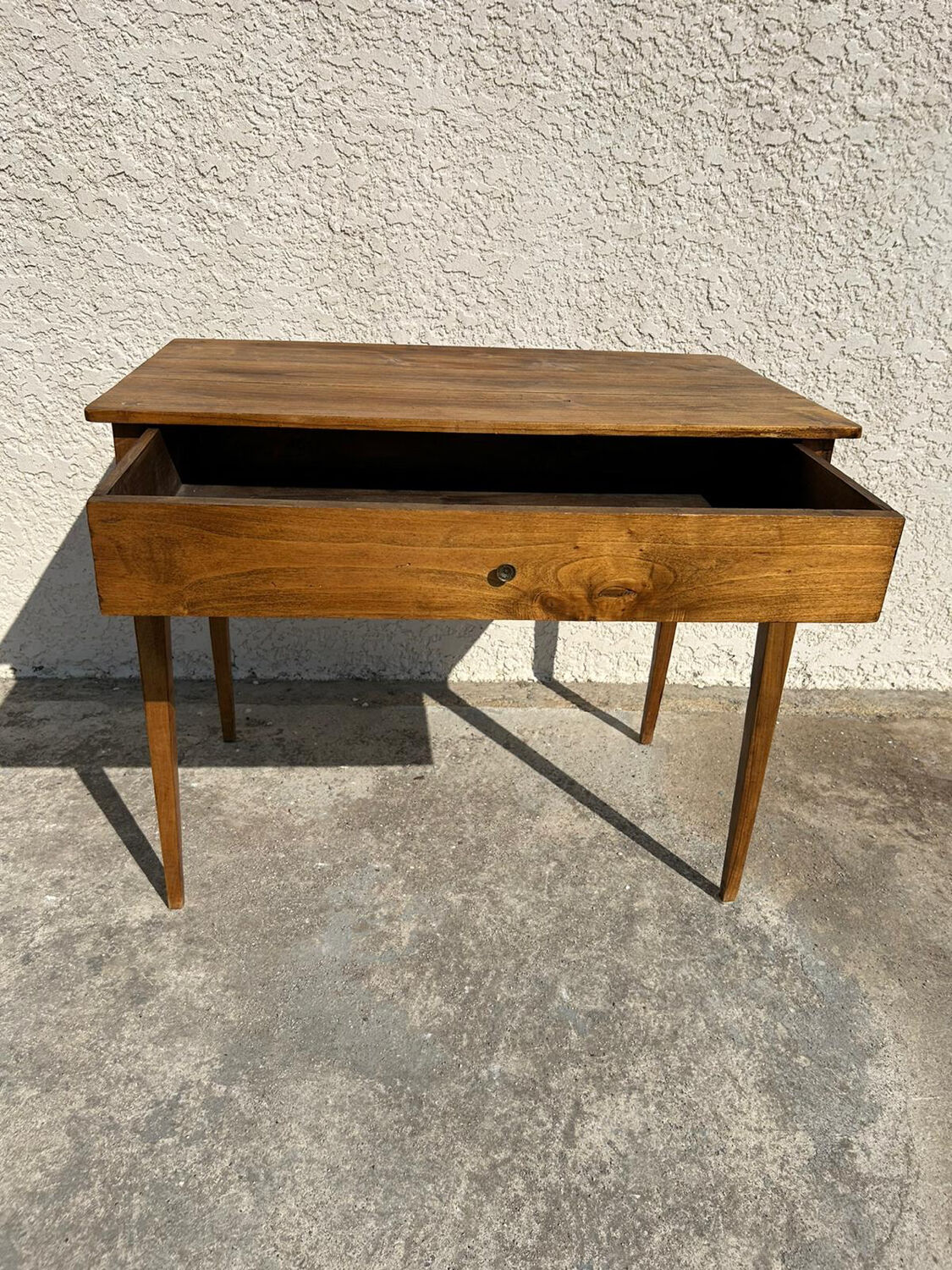 Bureau ancien en noyer