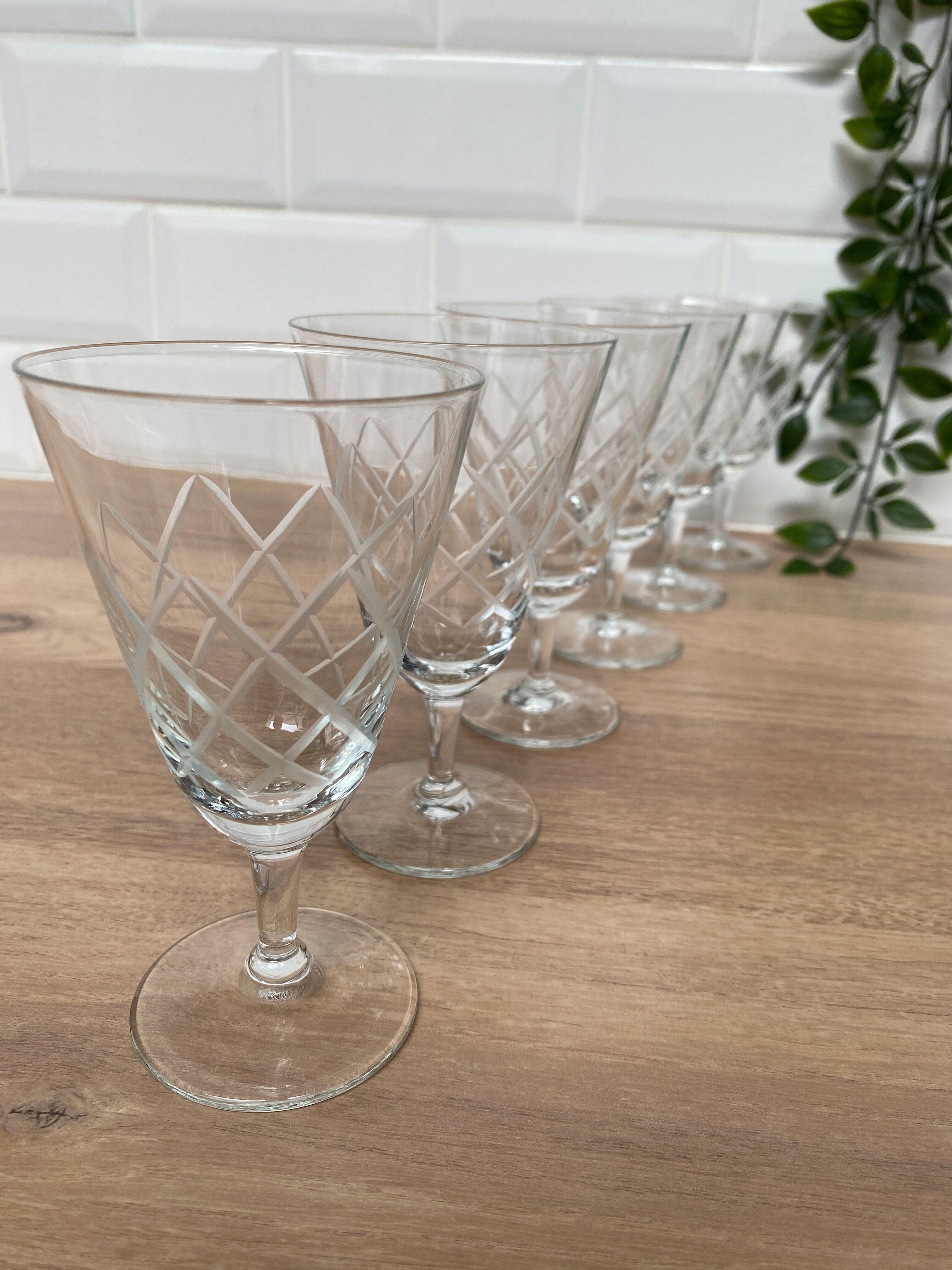 Set of 6 wine glasses