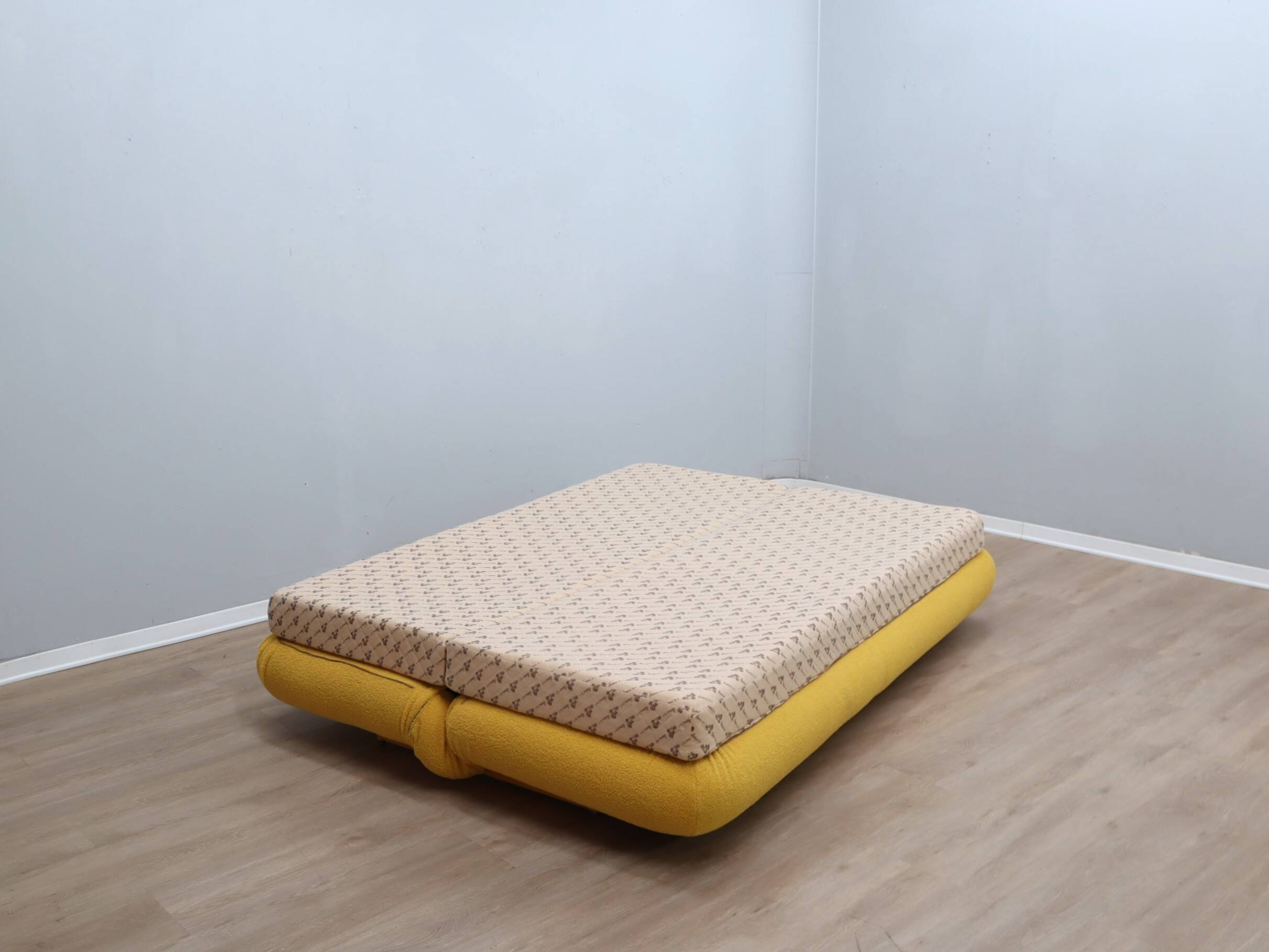 Dr. Jekyll & Mr. Hyde modular sofa Bed by Poltrona Frau 1980s