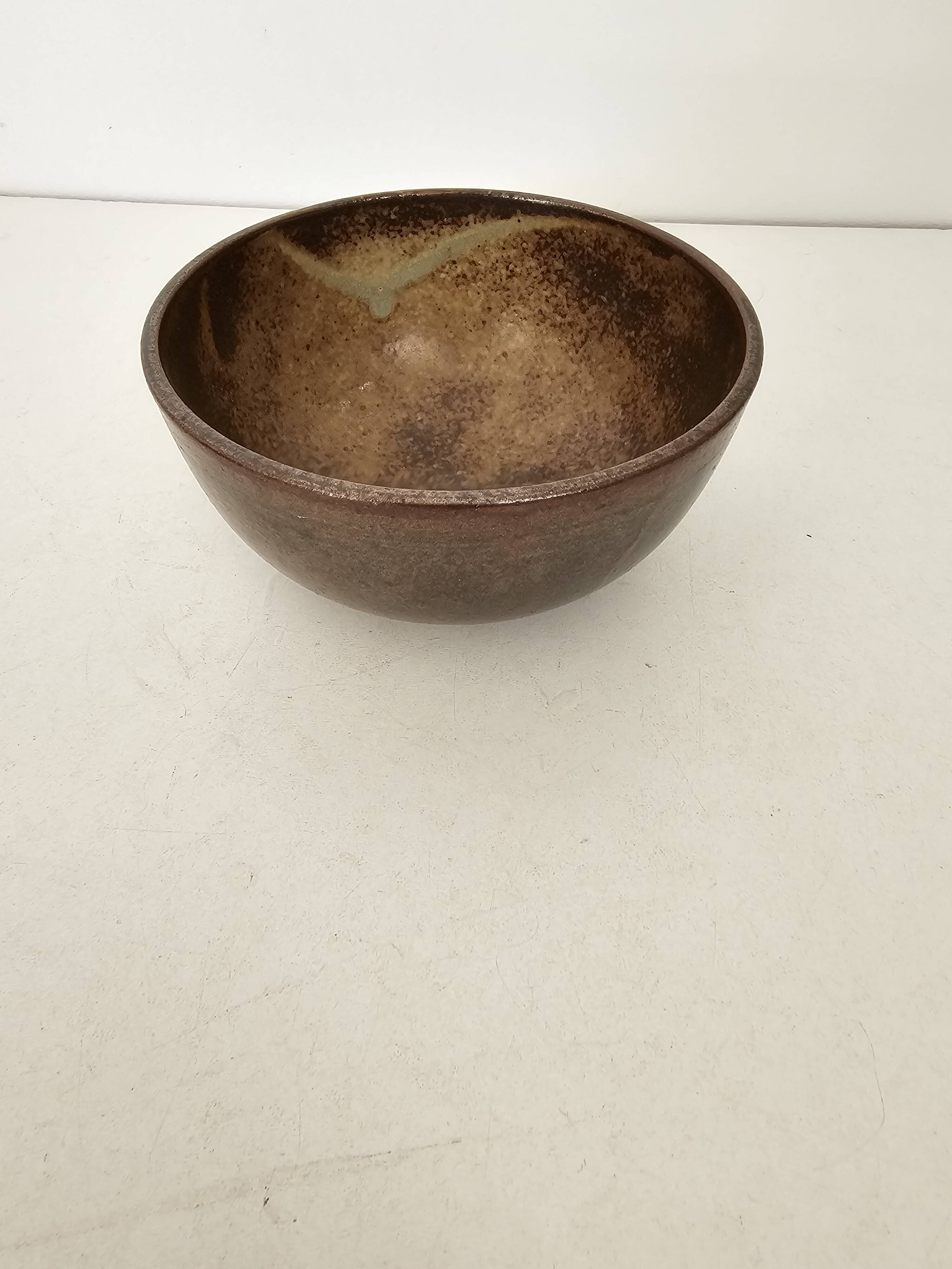 Bowl ceramic signed Taizé (Daniel de Montmollin)