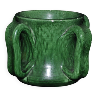 Vase en céramique verte à anses signé Atelier Madoura Vallauris