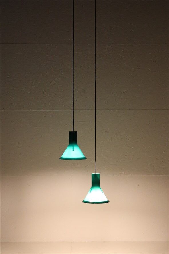 2 suspensions “Mini P&T" en verre vert Holmegaard Michael Bang, années 1970