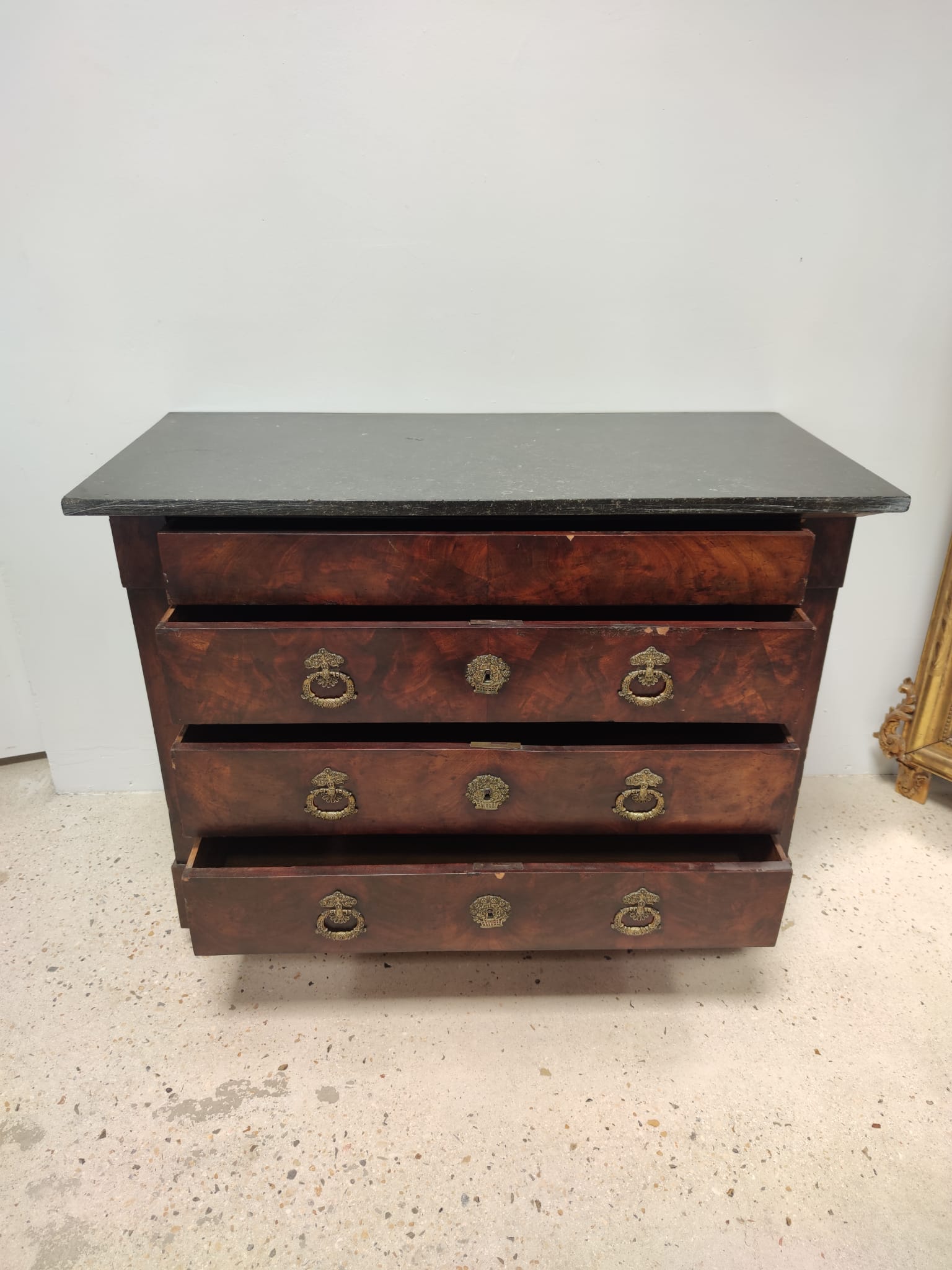 Chest of drawers in wood and gray marble with 4 drawers nineteenth century