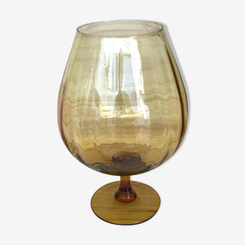 Vase en verre ambré