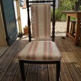 Chaise basse classique