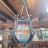 Lanterne en fer forgé avec vitraux