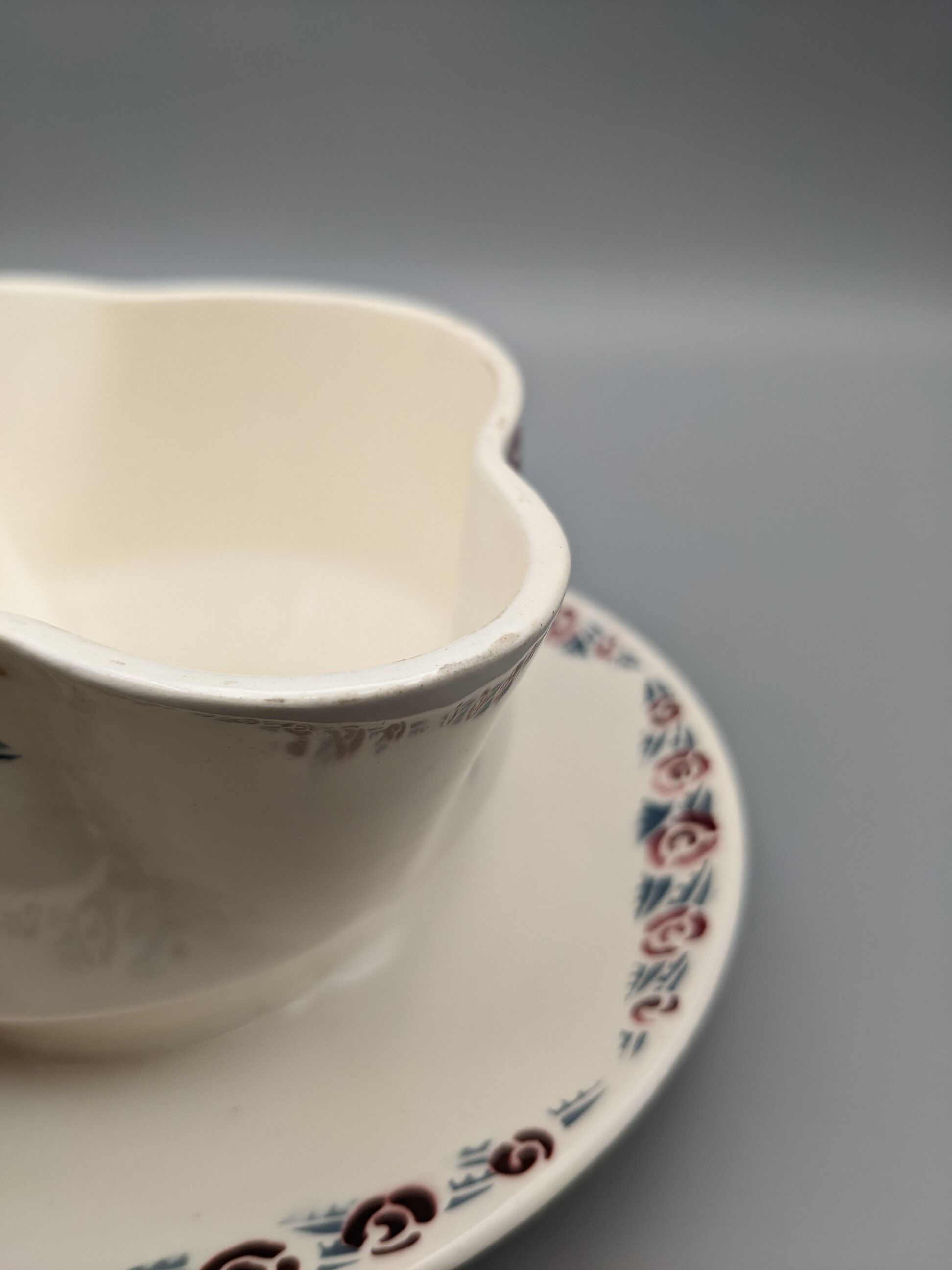 Old sauce boat faience model etoile badonviller