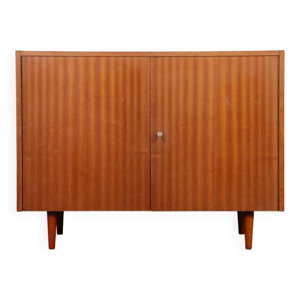 Commode en bois produite