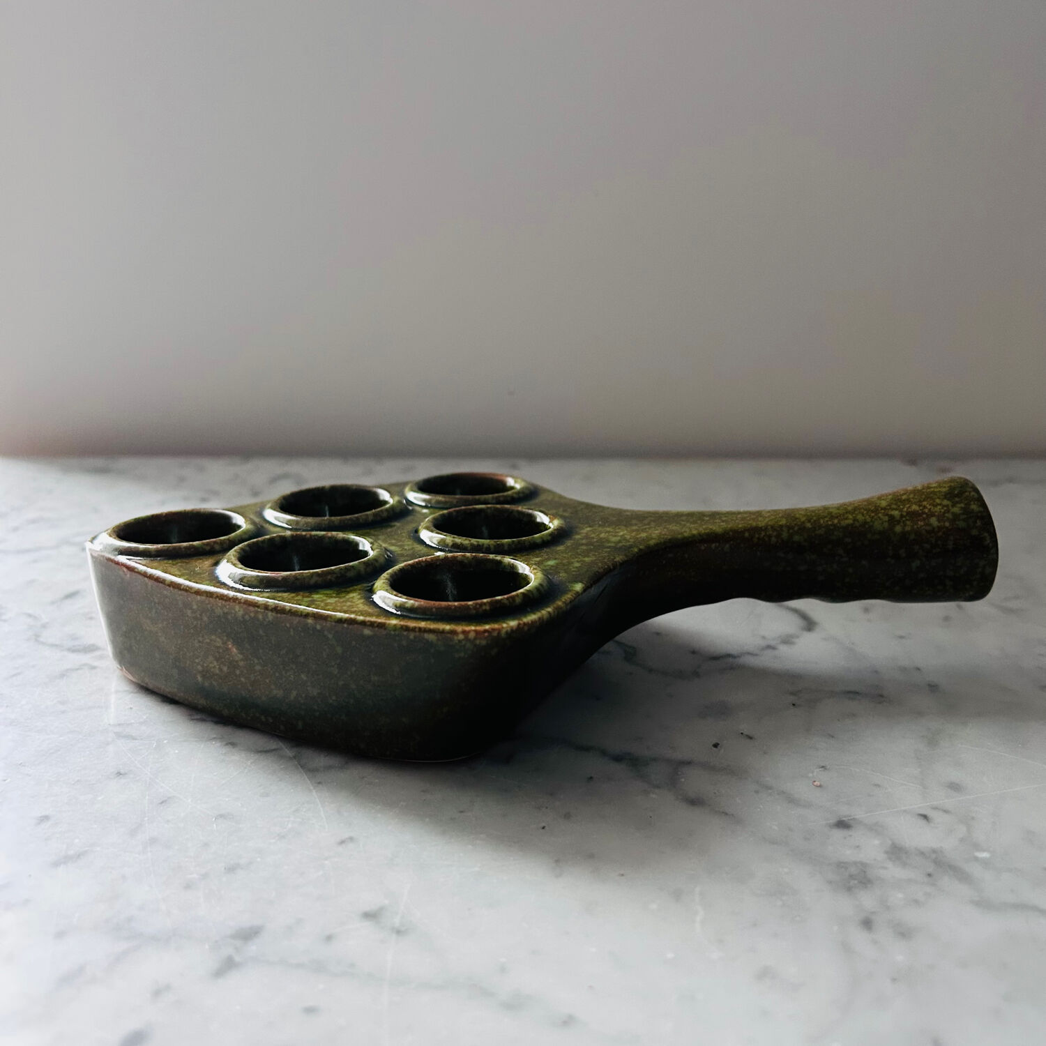 Provençal olive serving dish