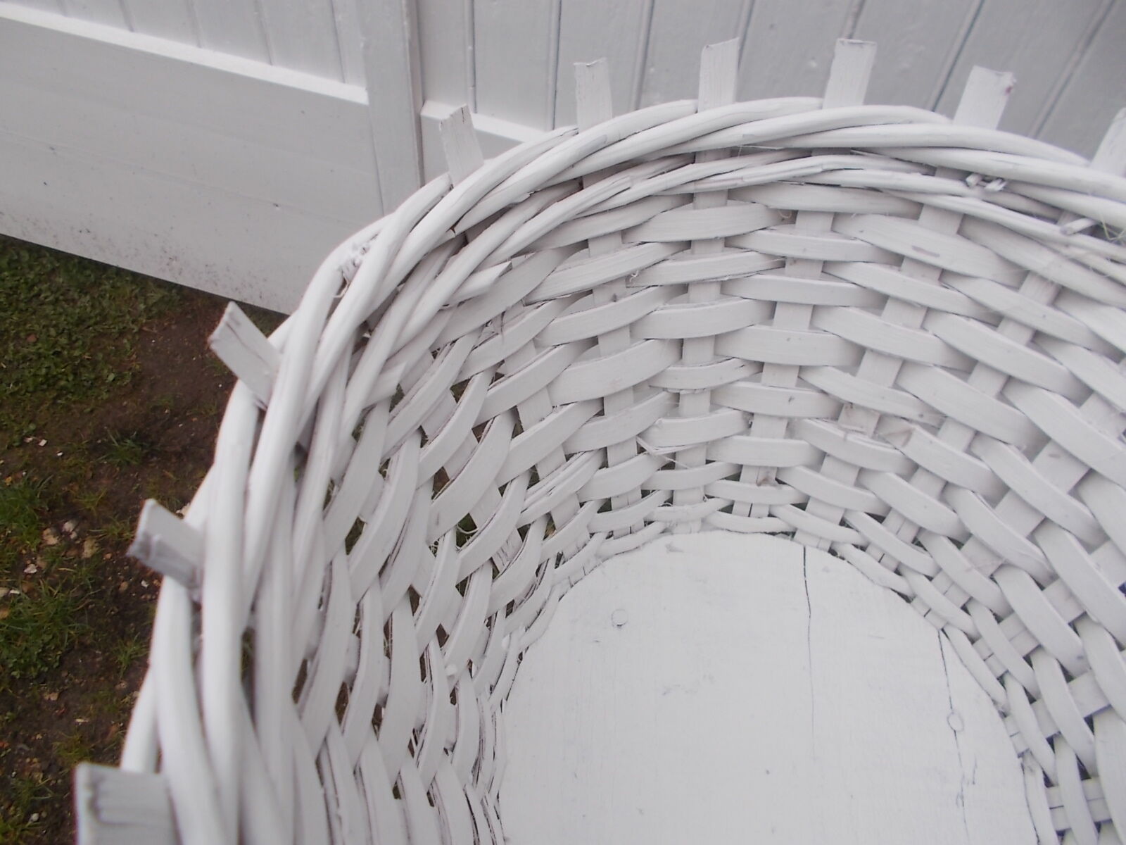 Willow cache pot