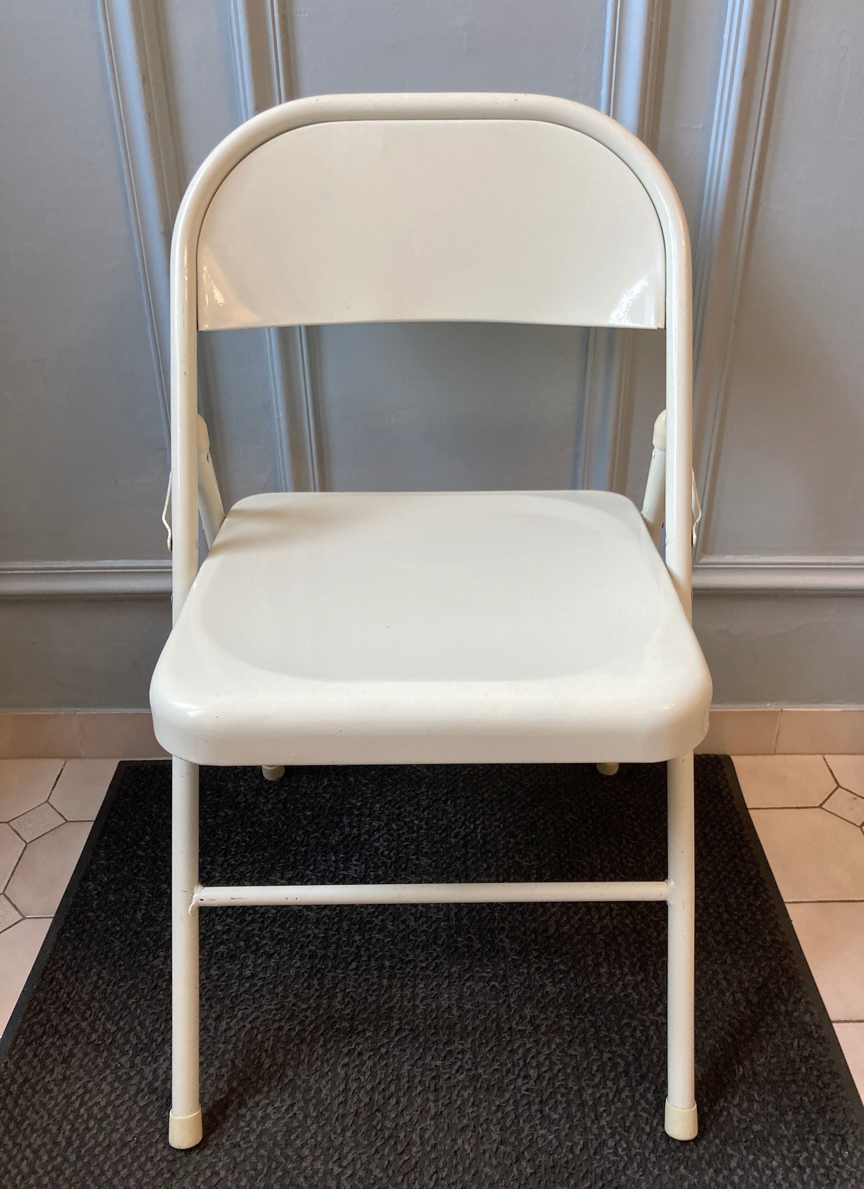 Duo of folding chairs in steel 1980s