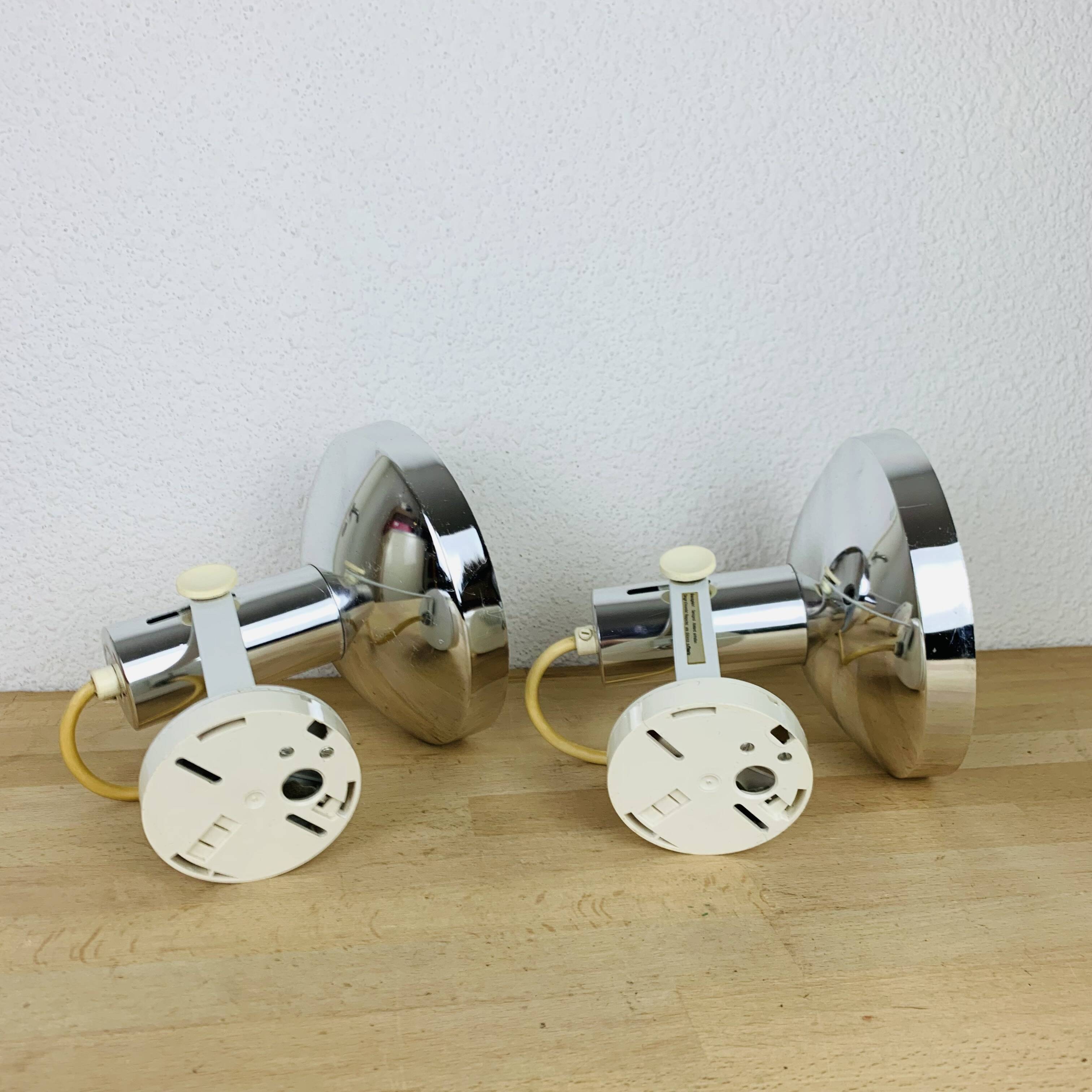 Pair of Concord chrome metal adjustable spotlights from the 70s