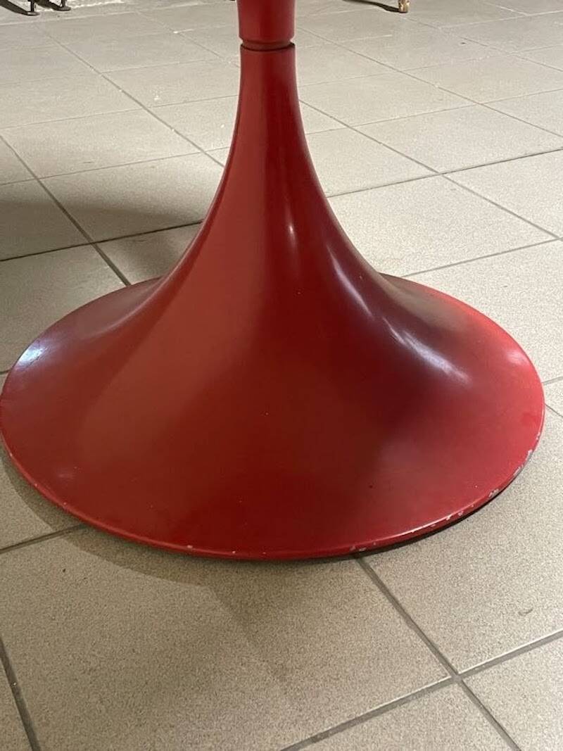 Table à manger en forme de sablier avec base en métal et plateau en marbre, 1960-70