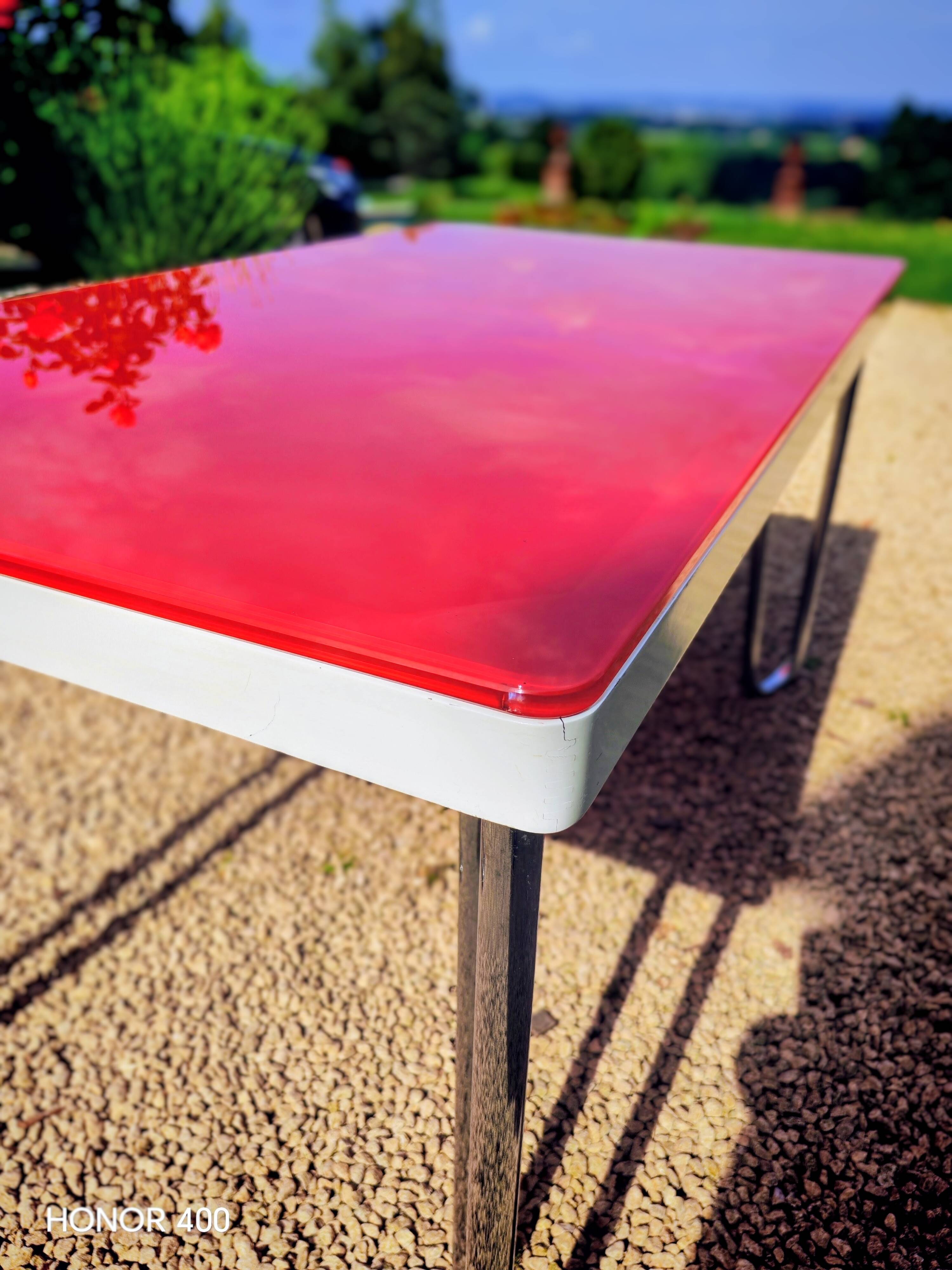 Table "floating" Space age 1970 Red Glass and Dove Tail - 140x80cm