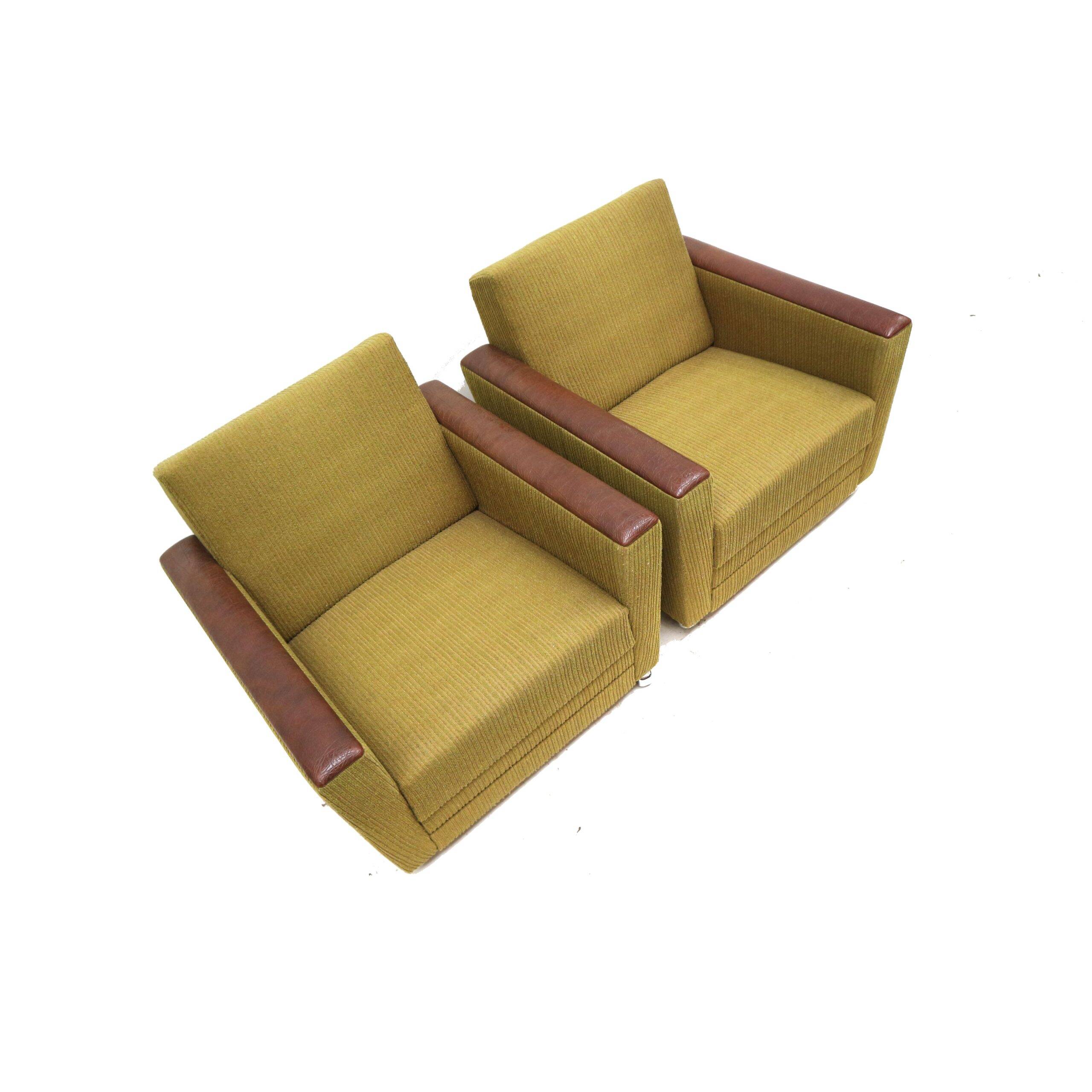 Ensemble de 2 fauteuils vintage verts des années 1970.