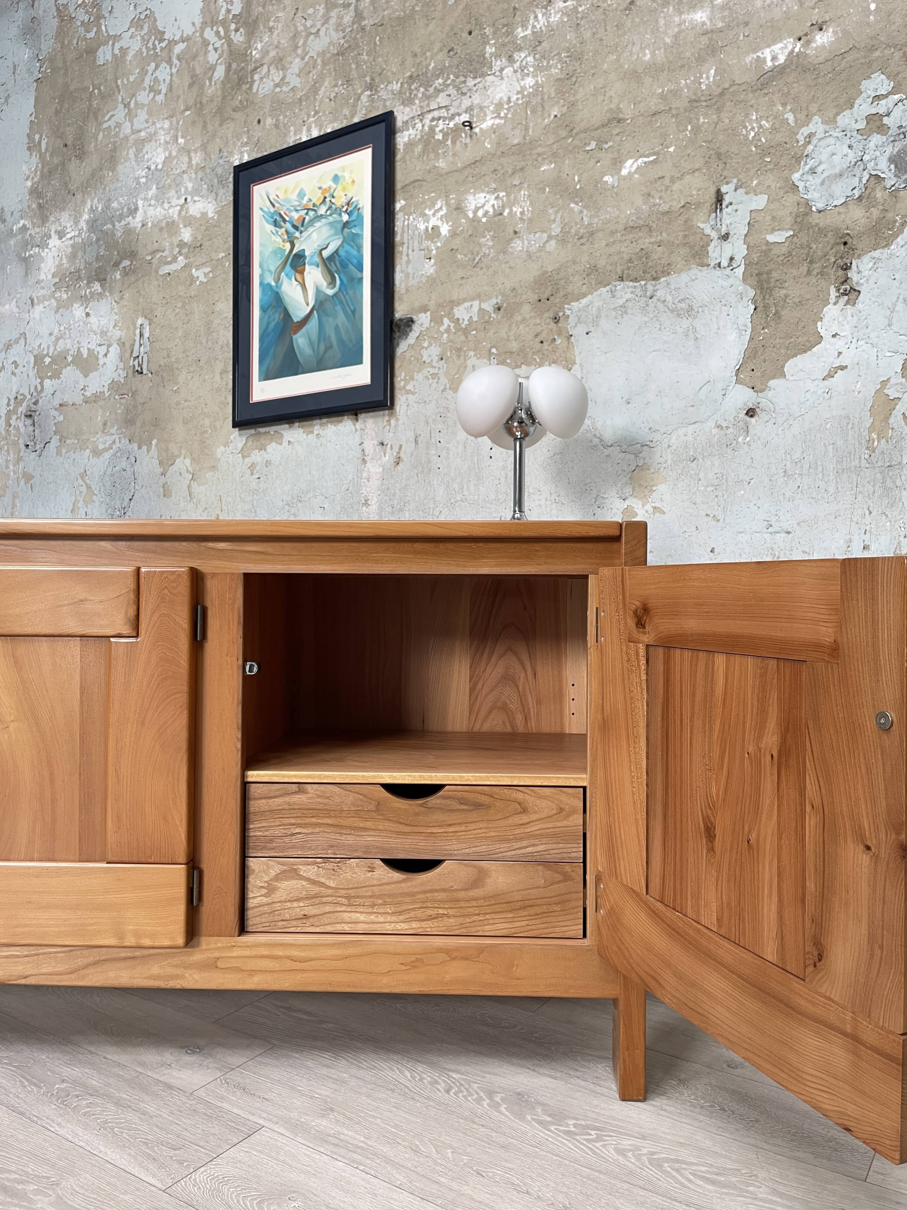 Enfilade en elme massif, REGAIN edition, circa 1980.