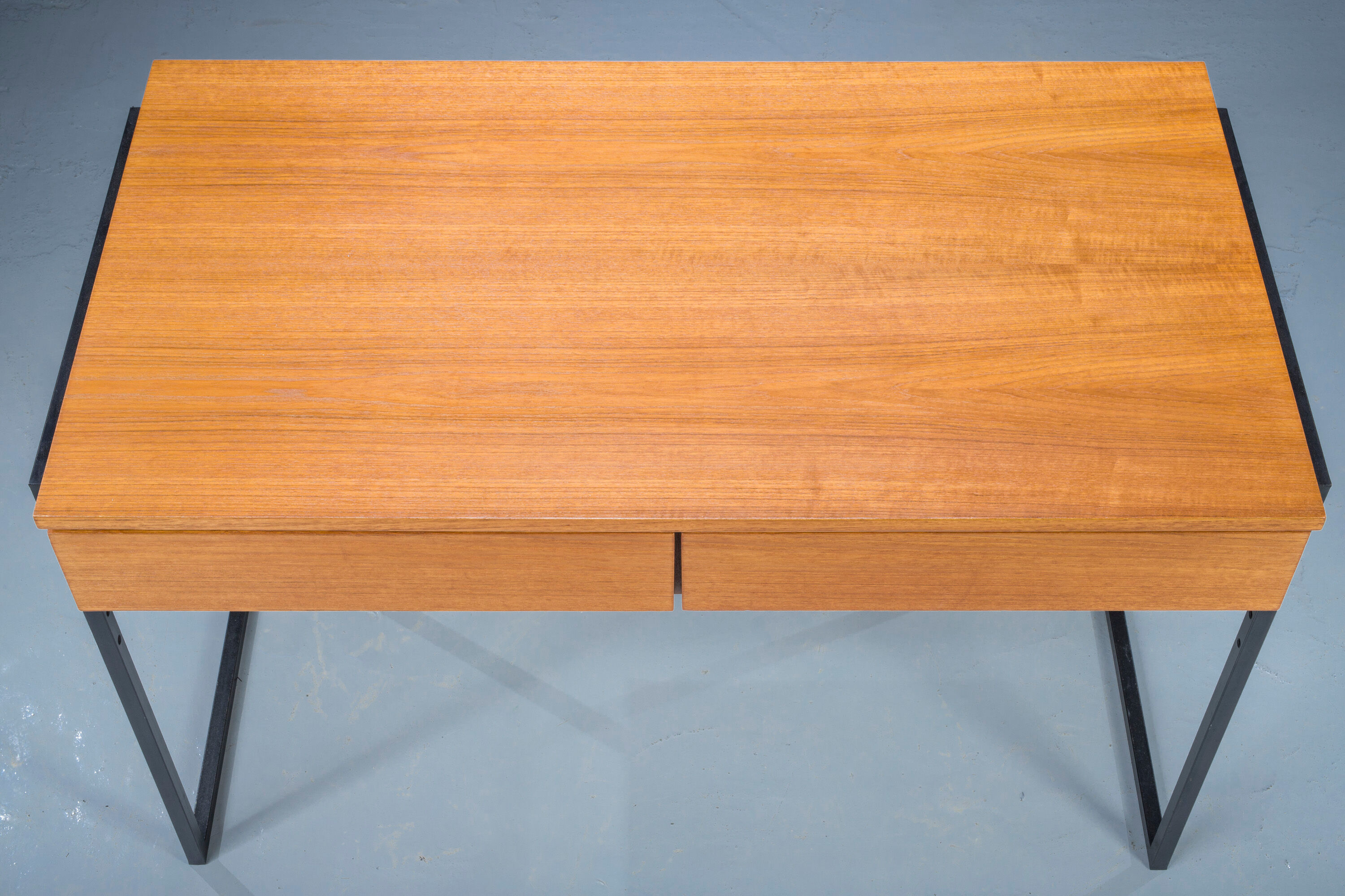 Bureau en teck du milieu du siècle, 1970