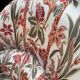 Fauteuil crapaud satin fleuri ancien
