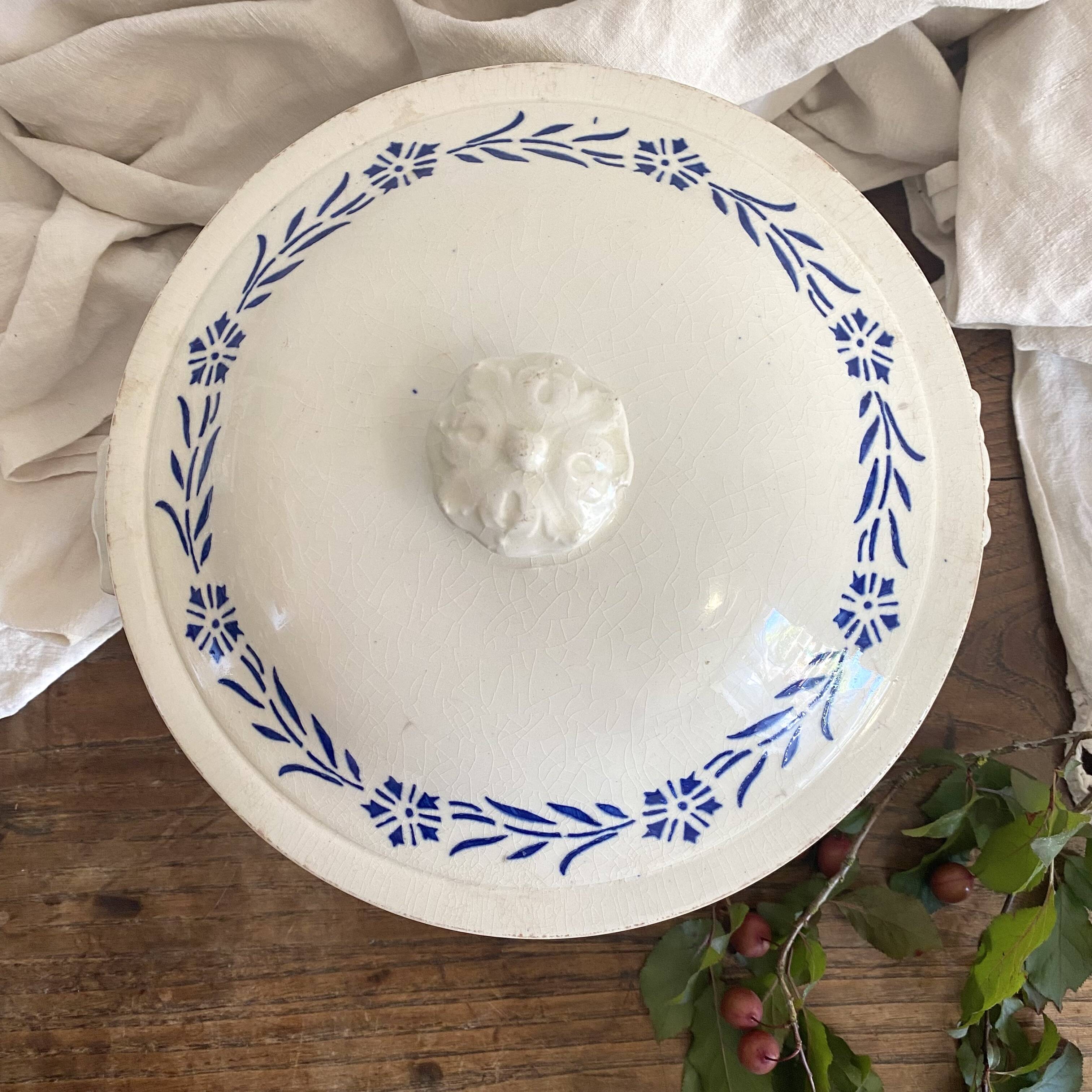 Grande soupière ancienne Sainte Uze