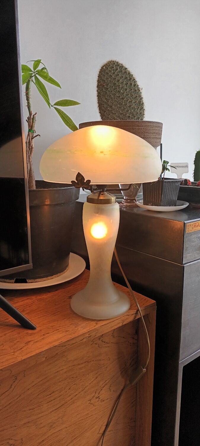 Vintage glass paste lamp