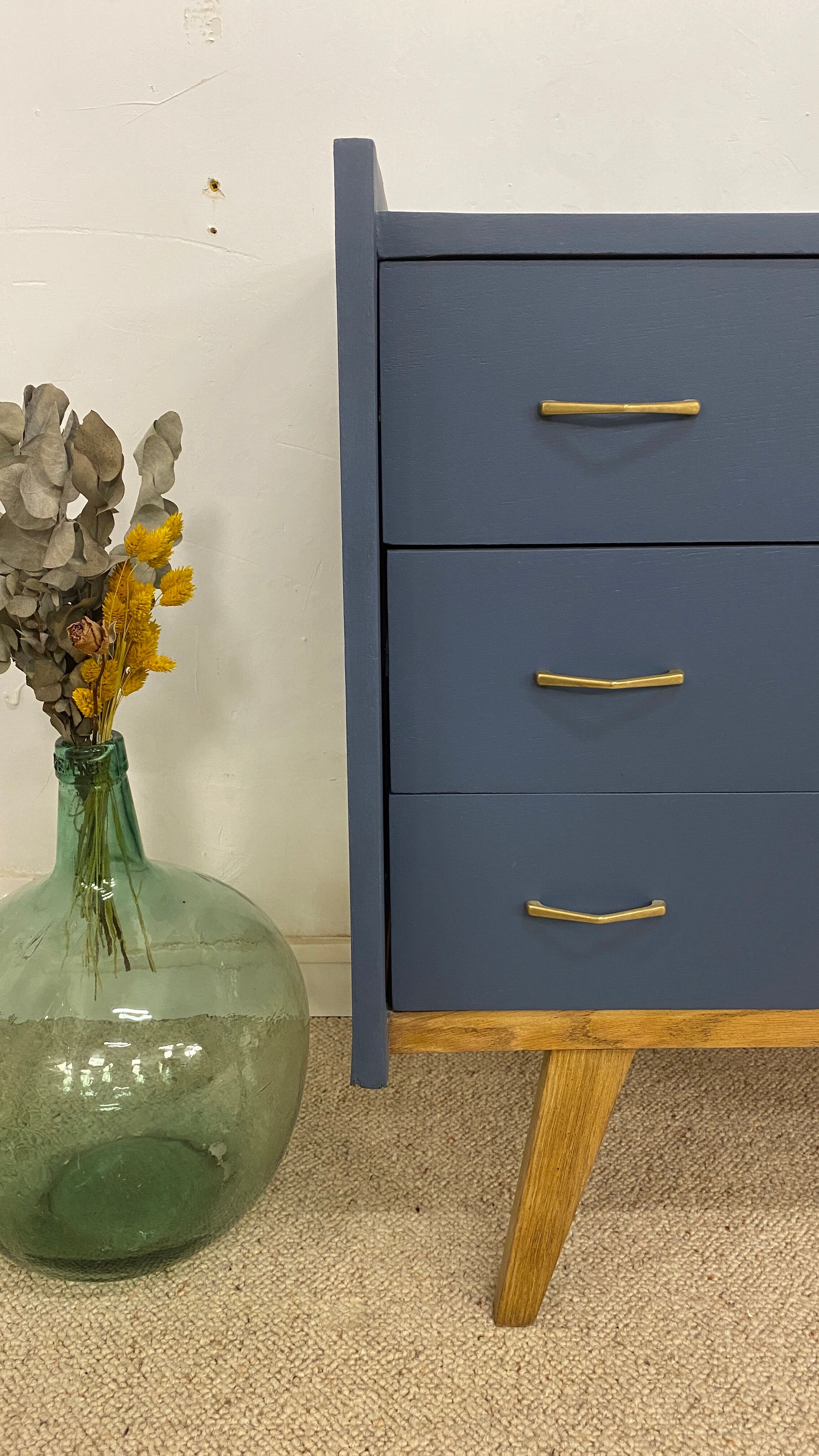 Vintage dresser blue night 126