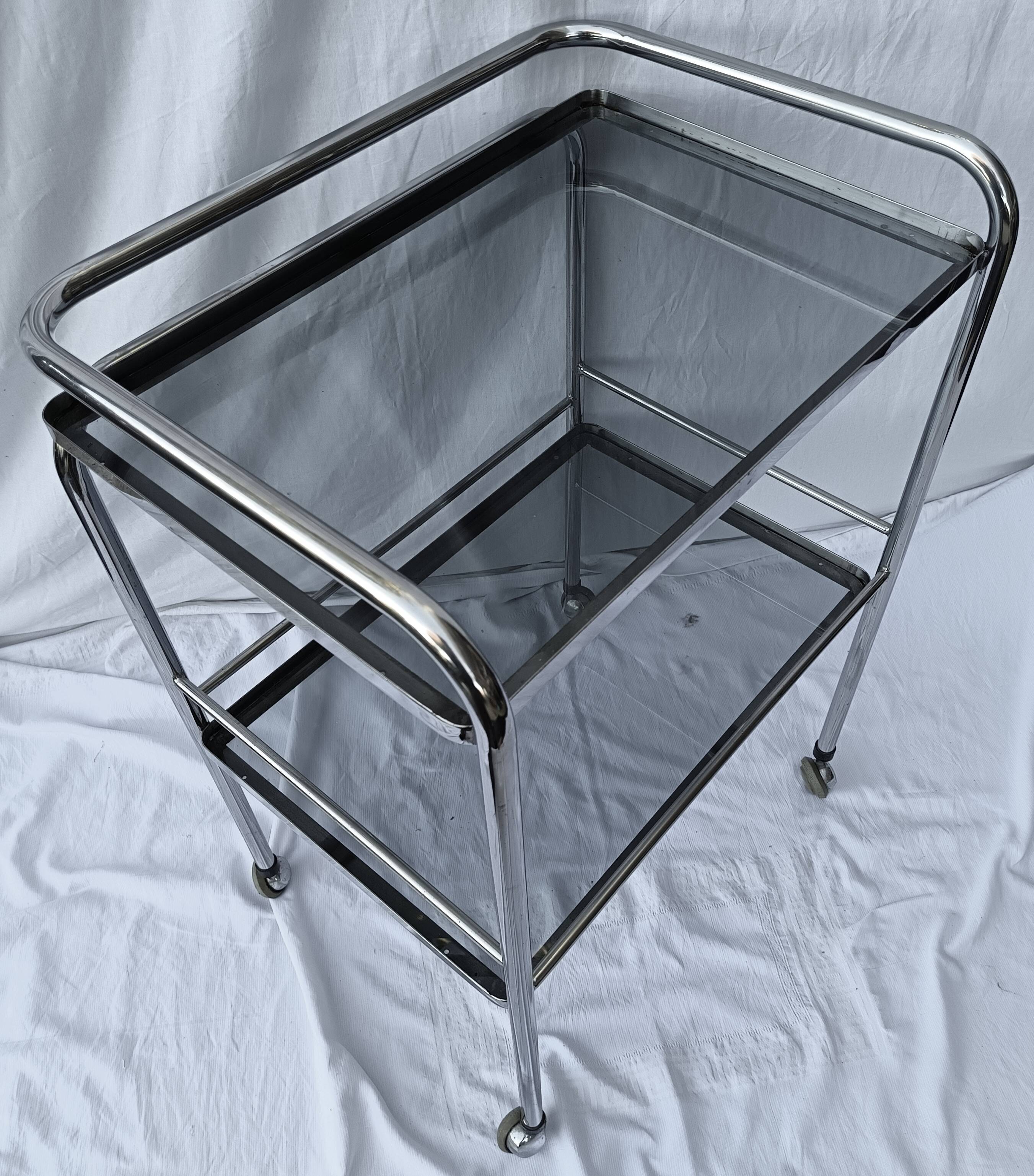 metal rolling dessert trolley: glass