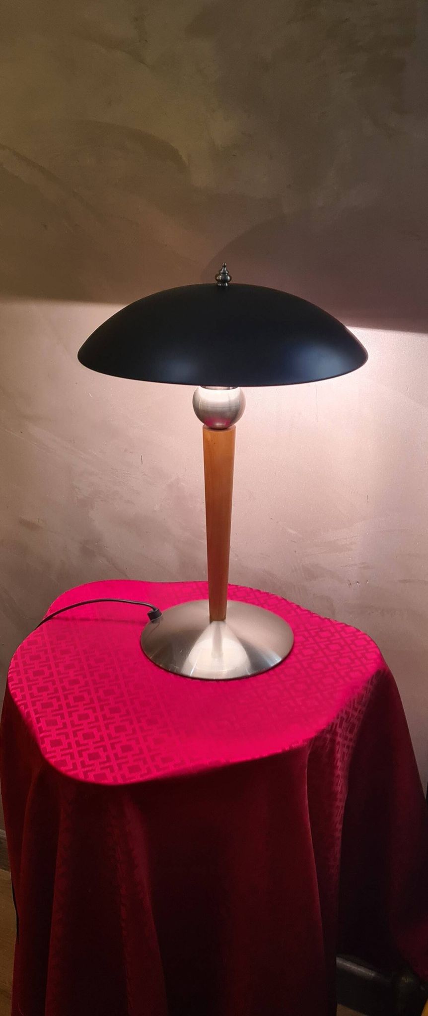 matt black liner desk lamp in wood and metal 49x32 electric ok