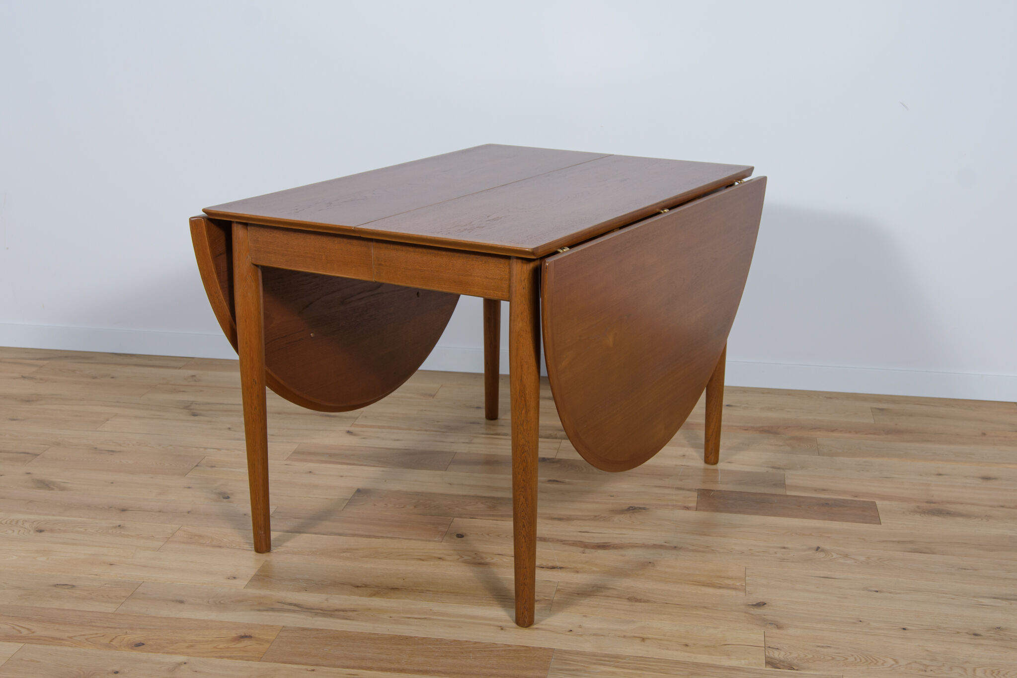 Table à manger extensible en teck, années 1960