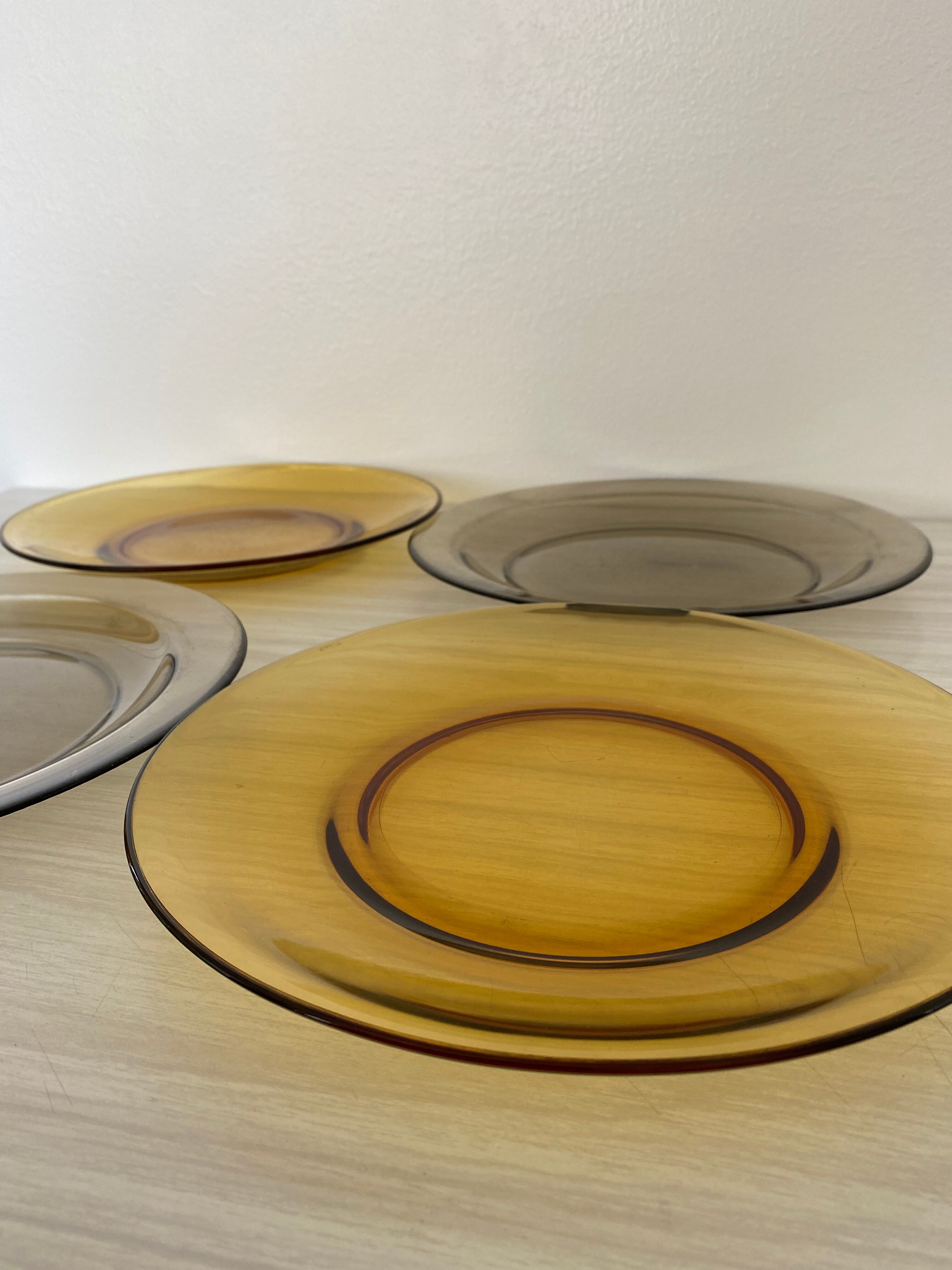 Lot Of 4 Plates 2 Amber Vereco And 2 Black Arcoroc Vintage Selency