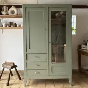 Armoire parisienne 