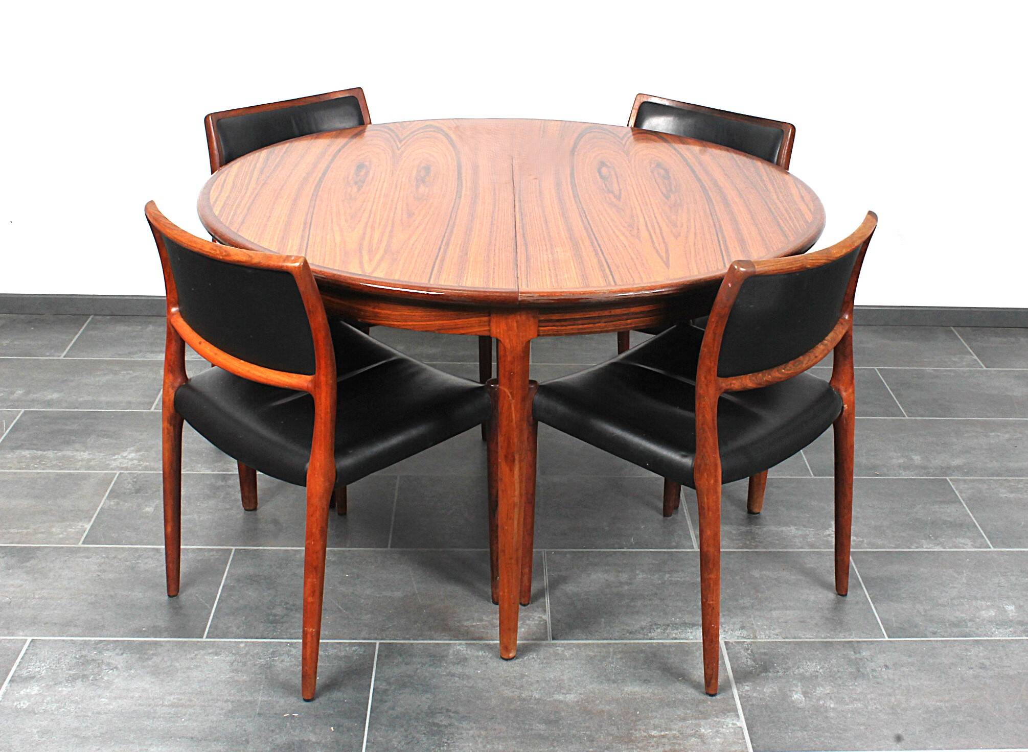 Table et chaises en palissandre Møller modèle 80 par Niels Otto (NO) Møller pour JL Møllers, années 1960, ensemble de 5.