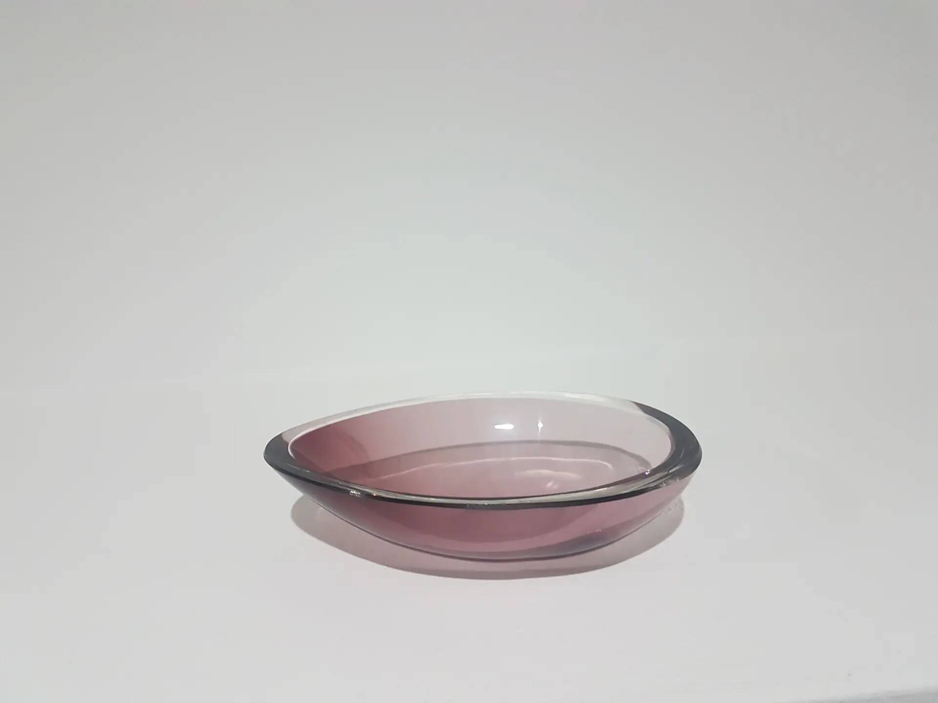 Decorative bowl, pink-purple, glass, designed by A. F. Gangkofner, Hessengl