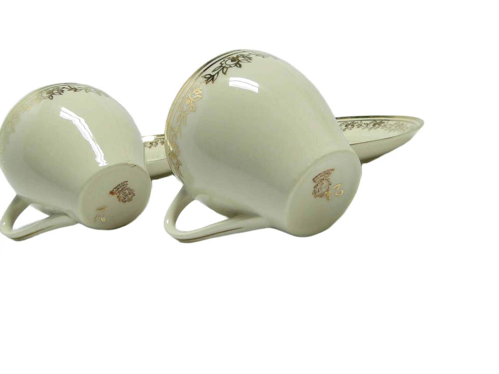 Pair of Ewa cups, modernism, ivory white porcelain, Poland, 1970s.